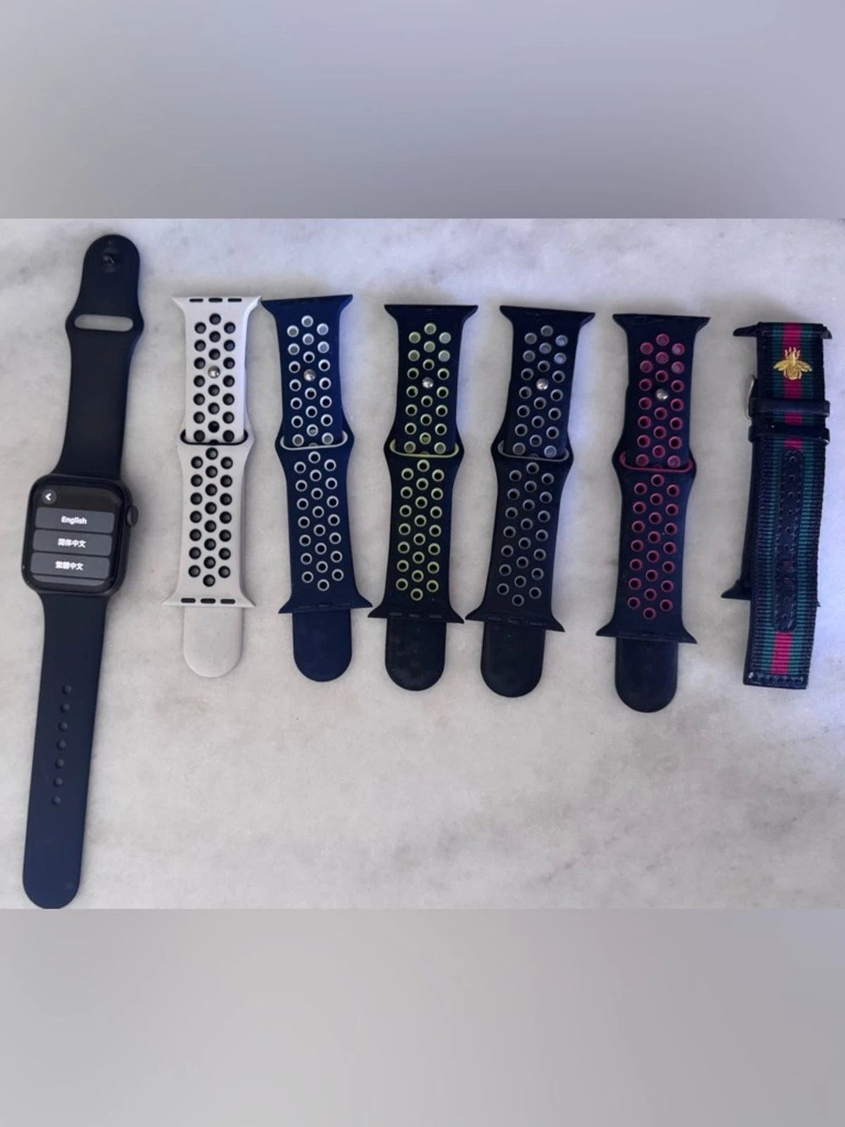 Apple Watch Series 4 44mm Aluminum GPS Smartwatch Bundle Charger 7 Bands EUC