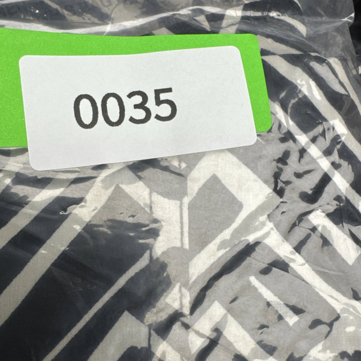 Onia Swim Trunks Men’s 38 Black White Pattern Designer Beach Shorts EUC