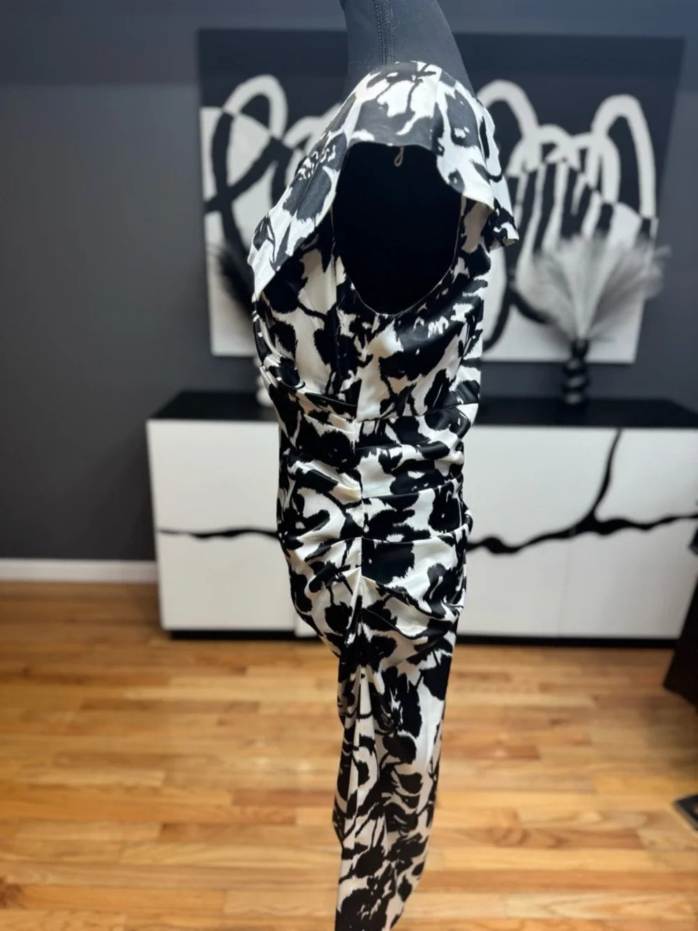 Maggy London Black White Floral V Neck Midi Dress Size 12 Elegant Party Wear Y2K