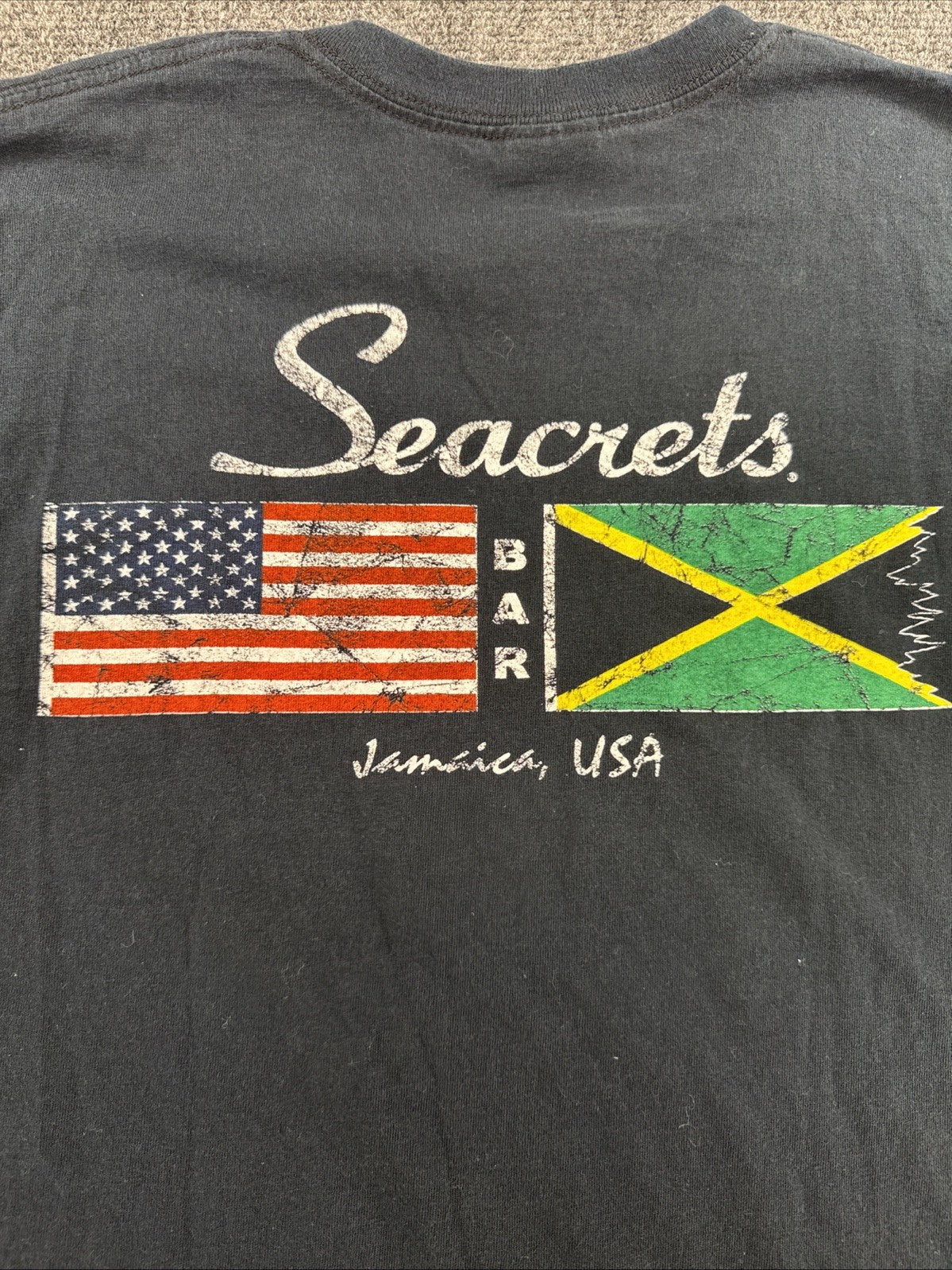 Vintage 90s Gildan Secrets Jamaica USA Flags Embroidered T-Shirt Large