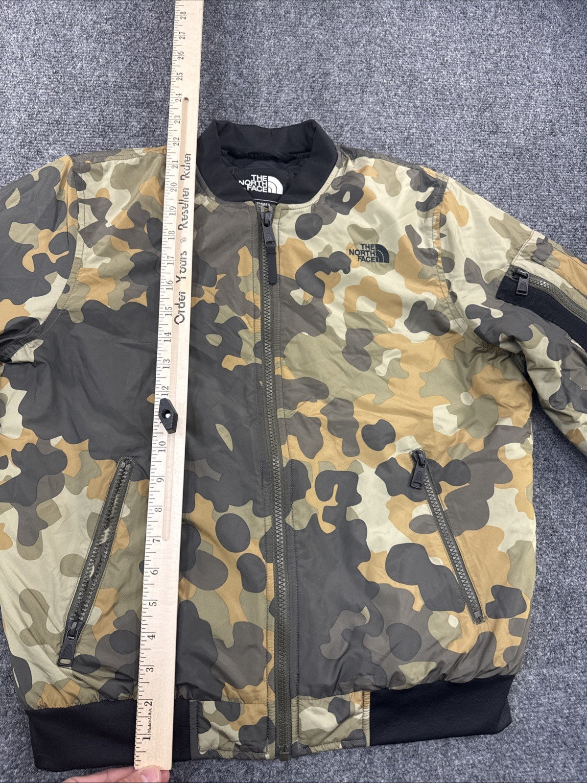 The North Face Women’s Camo Insulated Bomber Jacket Small F18 Utility
