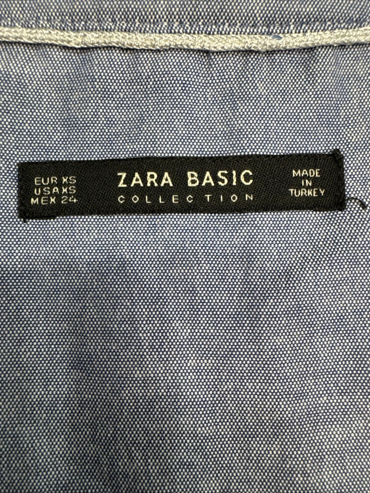 Zara Basic Chambray Ruffle Button Front Blouse Women’s XS Blue Long Sleeve EUC