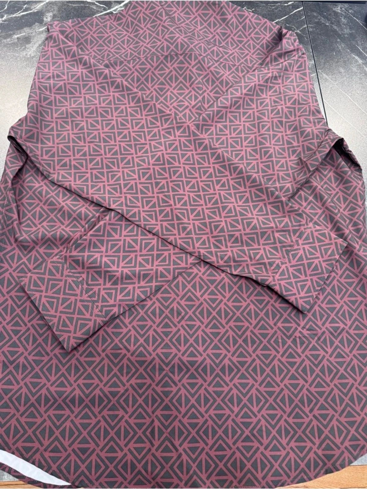 Nickel & Iron Men's Large Maroon Geometric Button Down Shirt Lightweight