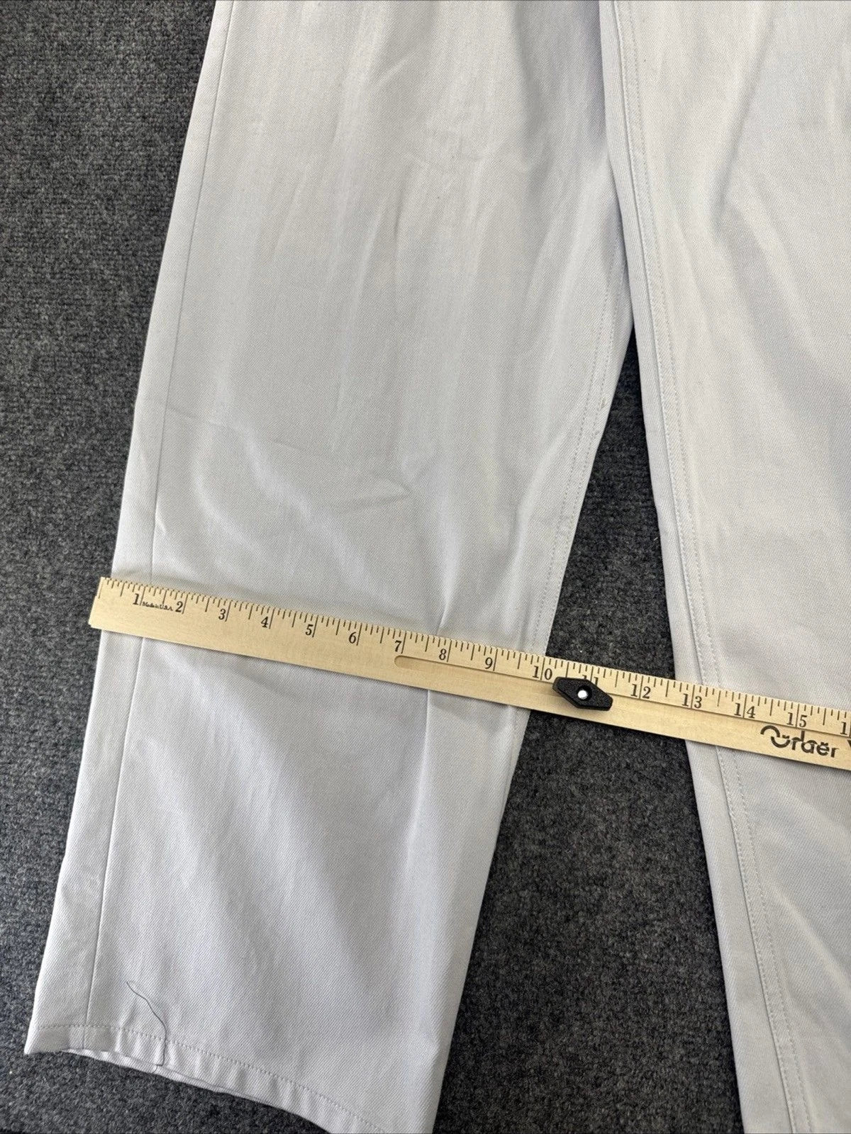 Nike SB Loose Fit Skate Pants Men’s 30 Light Gray Straight Leg NWT