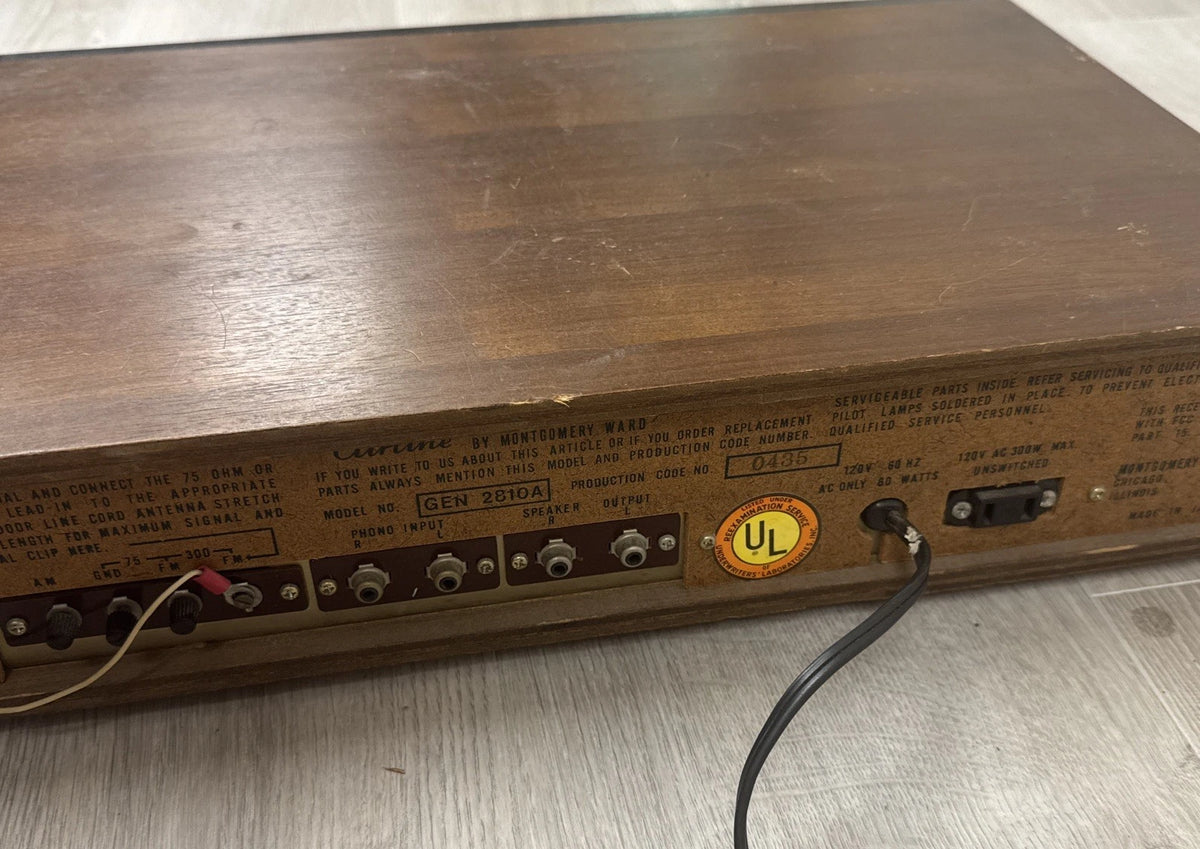 Vintage Montgomery Ward Airline GEN2810A AM/FM Stereo 8 Track Receiver Powers On
