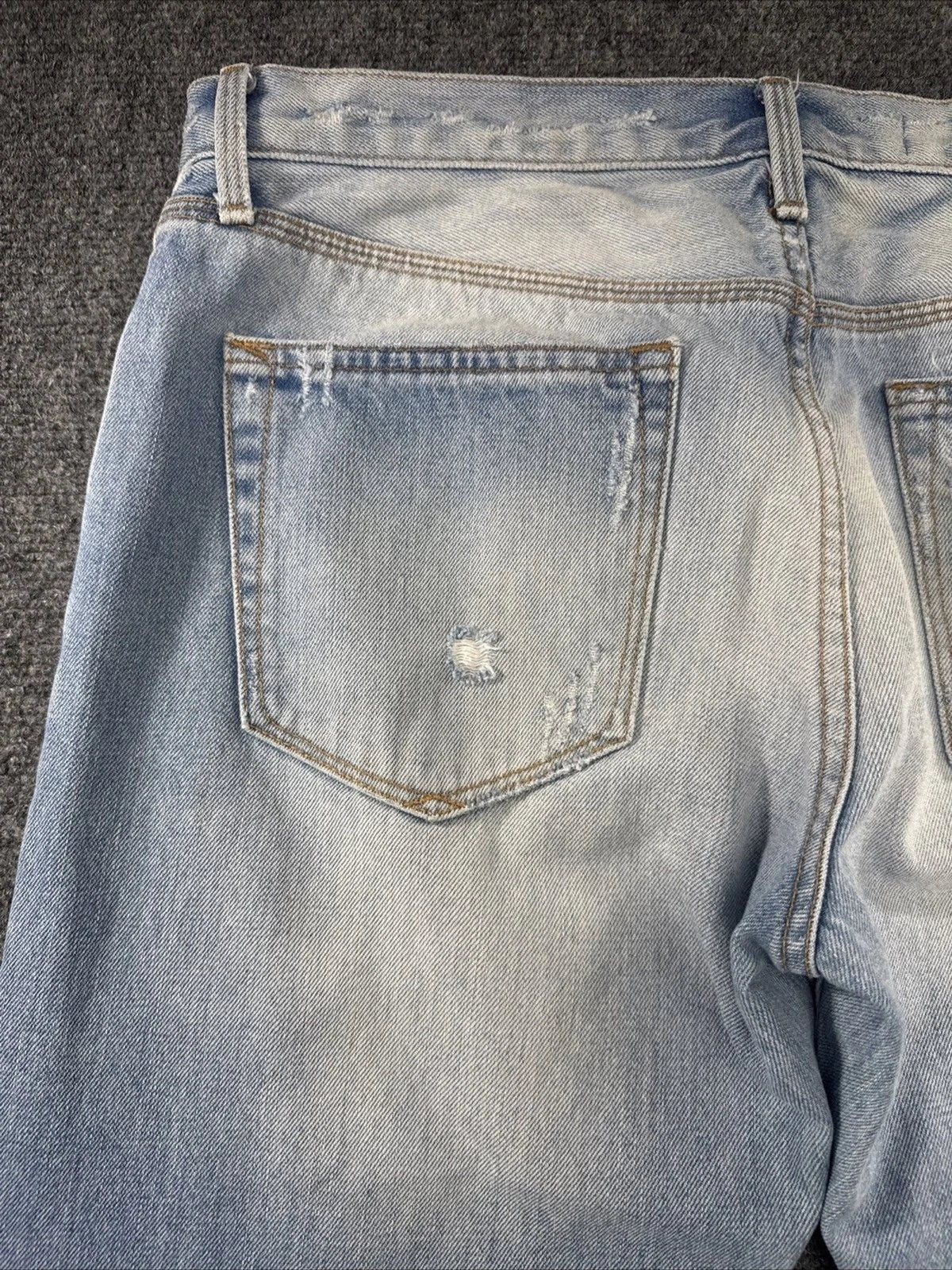 Gap 1969 Sexy Boyfriend Jeans Women’s 28 Light Wash Distressed Ripped