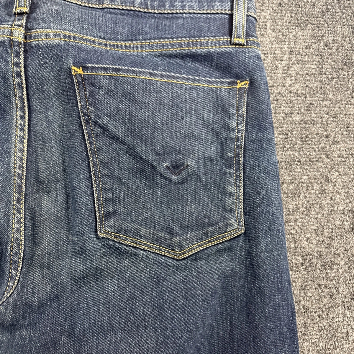 Hudson Women’s Size 30 Blue Wash Slim Straight 5 Pocket Denim Jeans