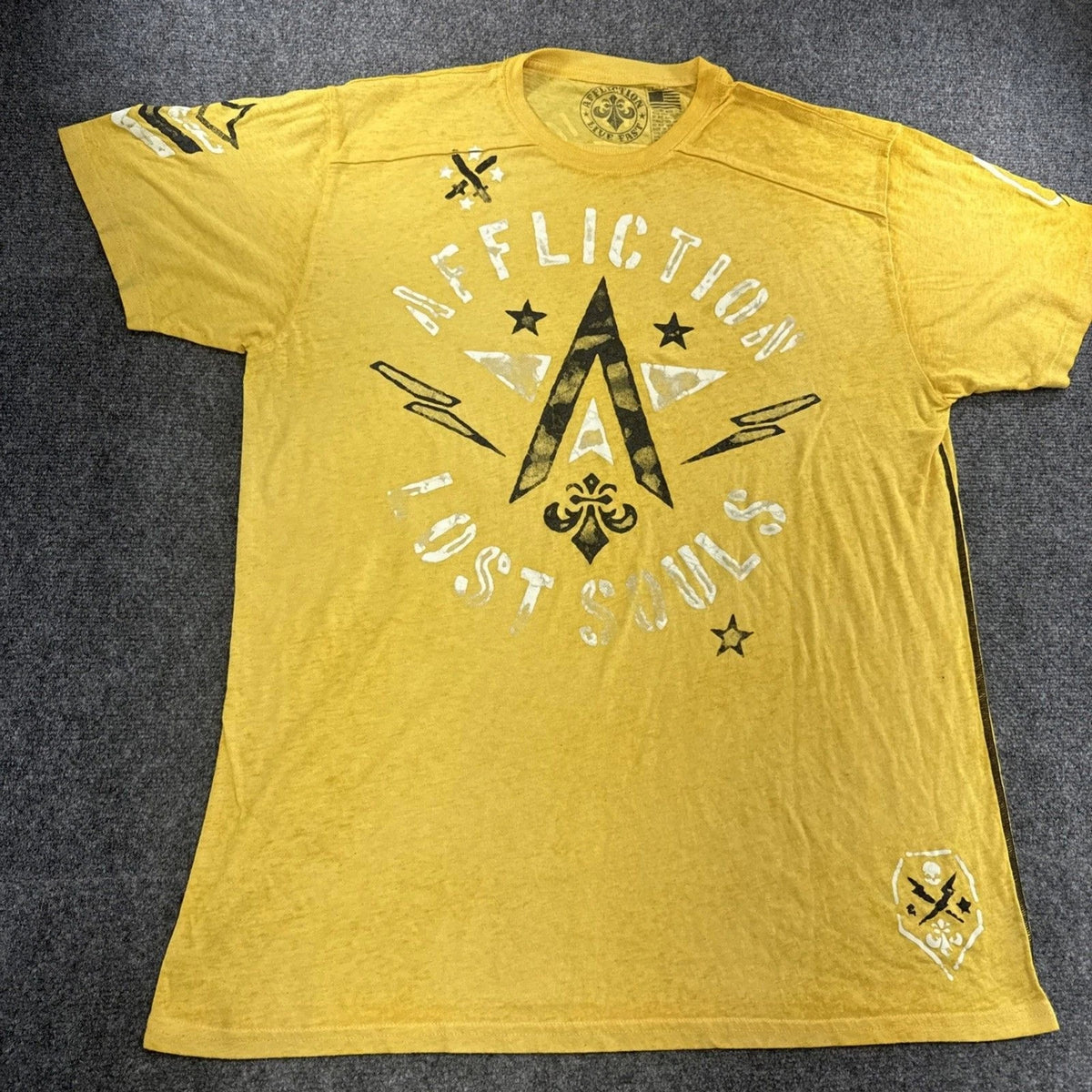 Affliction Lost Souls Men's XXL Yellow Graphic Biker Y2K T-Shirt