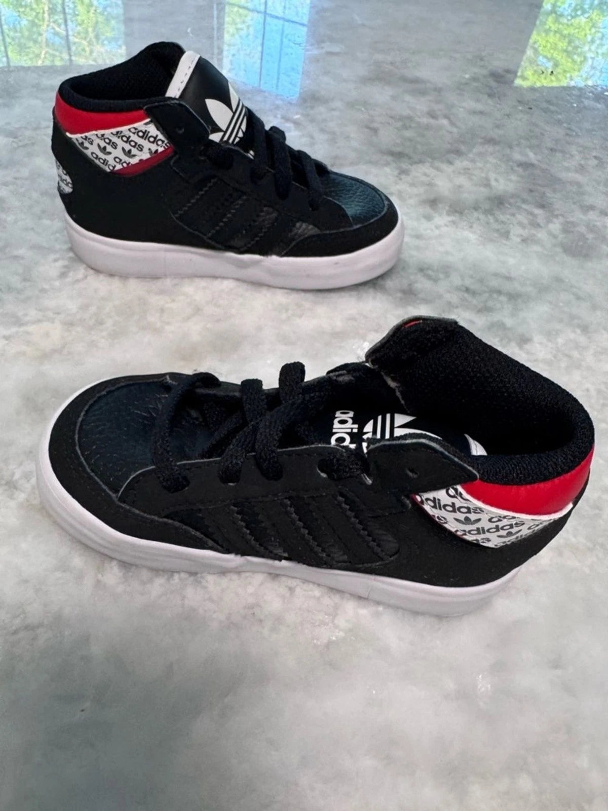 adidas Hard Court Toddler 6K Black Red White High Top Sneakers New No Box