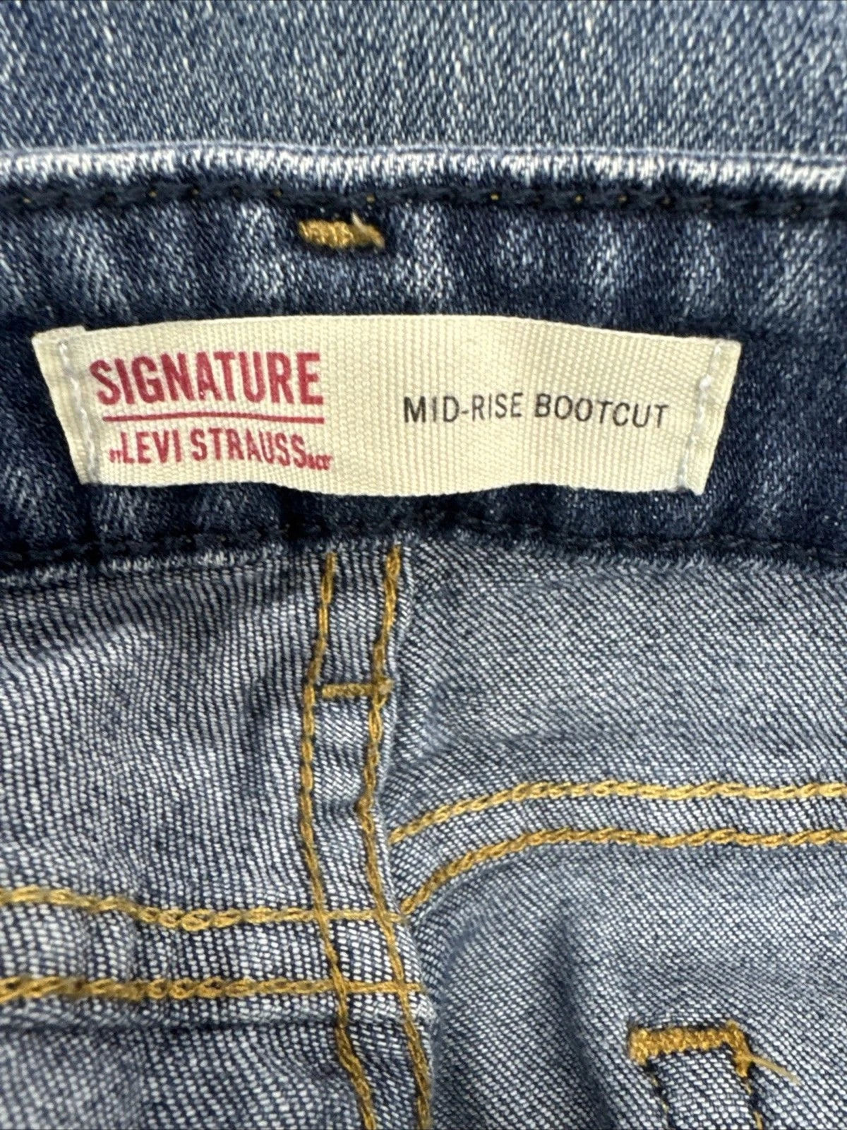 Levi Strauss Signature Mid Rise Bootcut Jeans Women W31 L30 Blue Stretch Denim