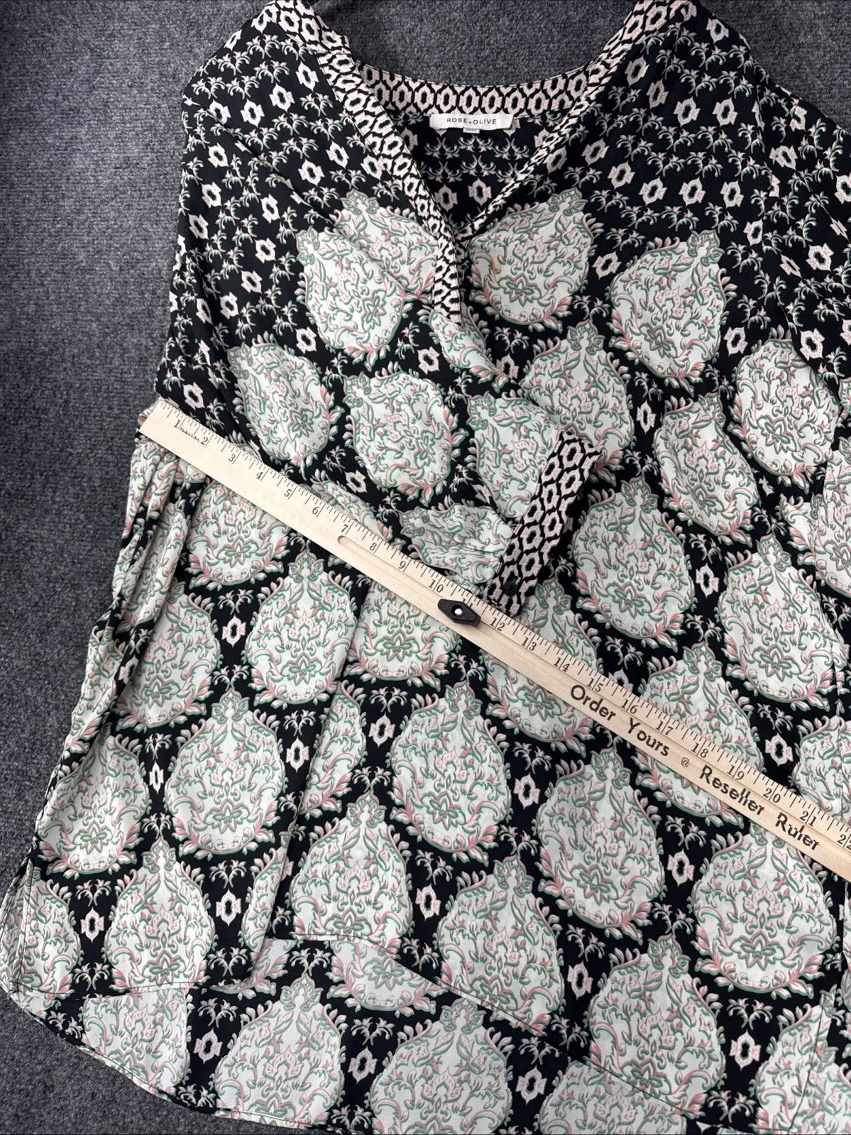 Rose + Olive Boho Paisley Tunic Blouse 1X Black Floral V-Neck Plus Size