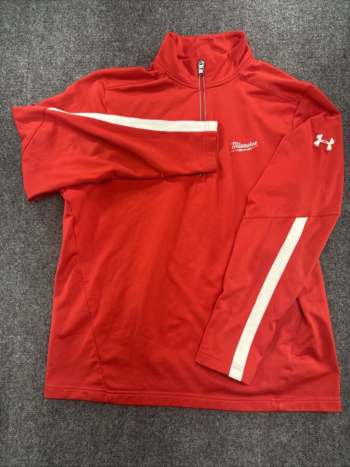 Under Armour Milwaukee Tool 1/4 Zip Pullover Men’s Medium Red Loose Fit