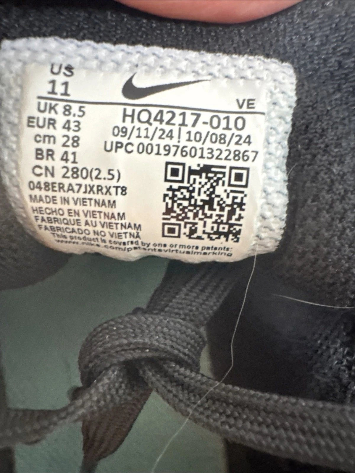 Nike Run Swift 3 SE Women's Size 11 Black Green Frost Running Shoes HQ4217-010