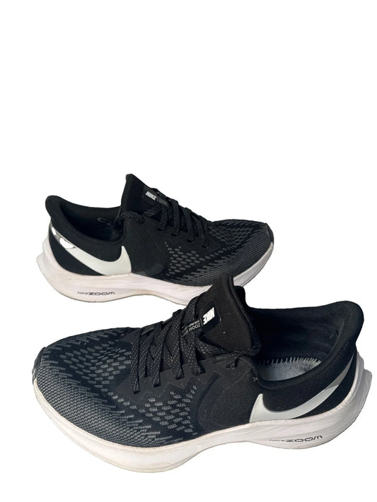 Nike Air Zoom Winflo 6 Women's Size 8 Black White Running Shoes AQ8228-003