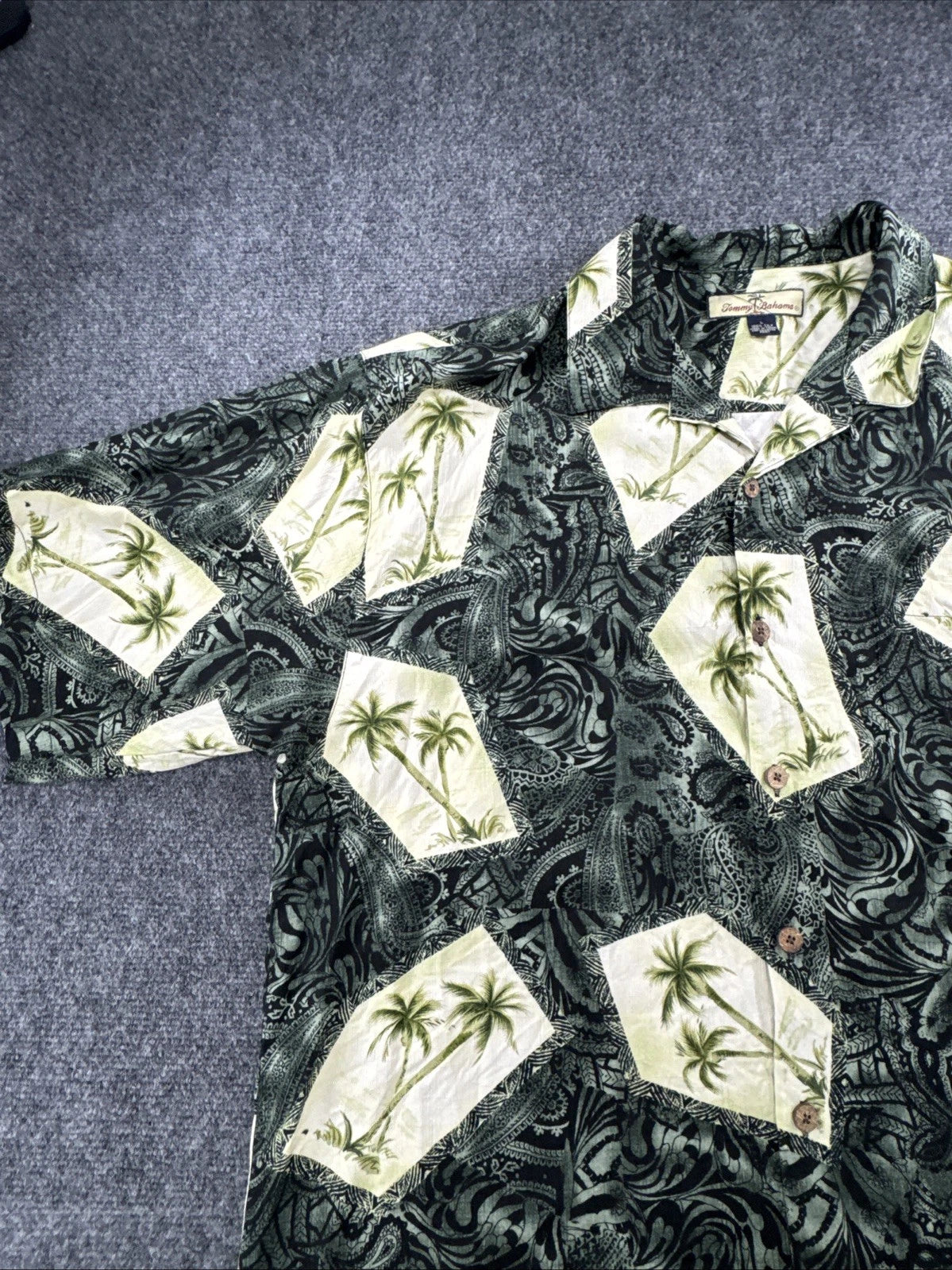 Tommy Bahama Silk Shirt Mens L Palm Tree Hawaiian Aloha Camp Green Ivory