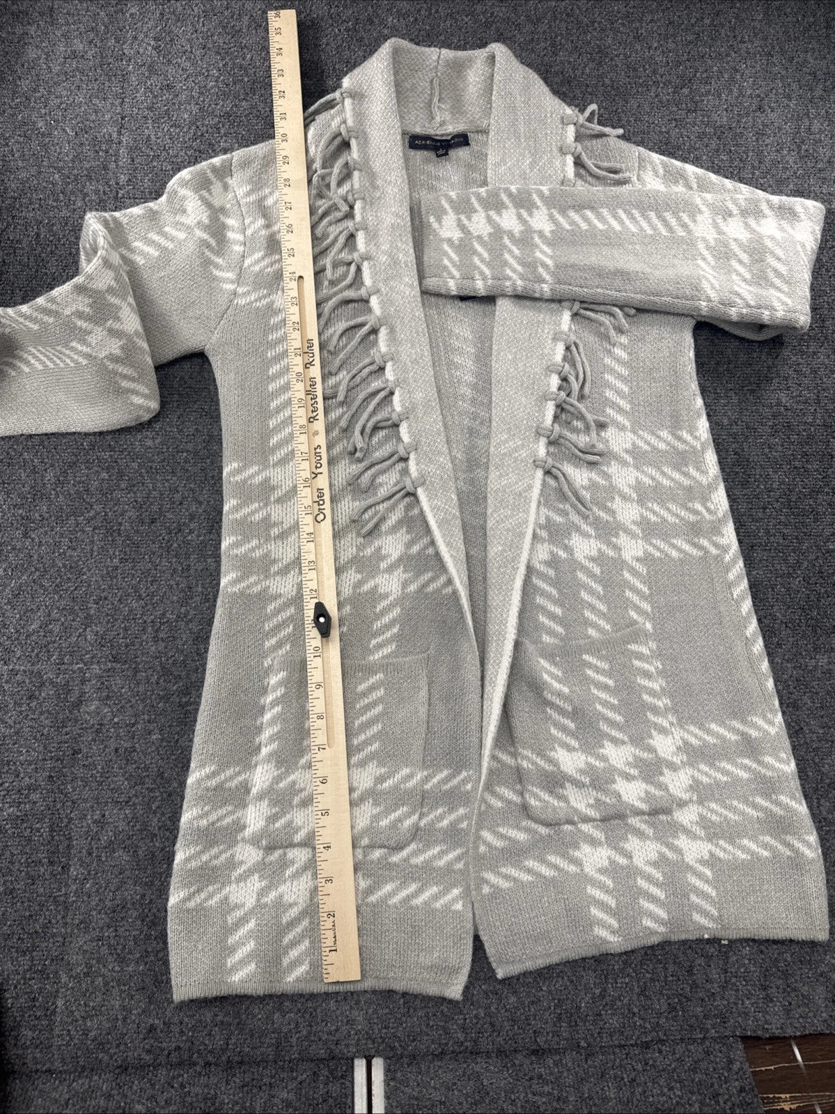 Adrienne Vittadini Plaid Fringe Cardigan Gray White Open Front Small Cozy