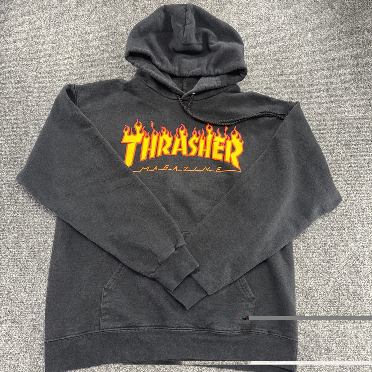 Thrasher Magazine Black Flame Logo Pullover Hoodie Mens Small Black Scale Skate