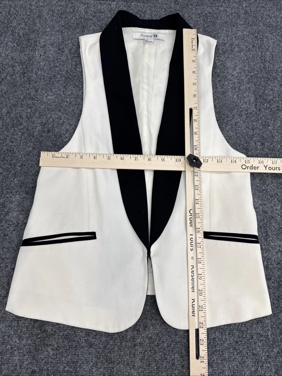 Forever 21 Black White Tuxedo Vest Blazer Sleeveless Open Front Women’s S