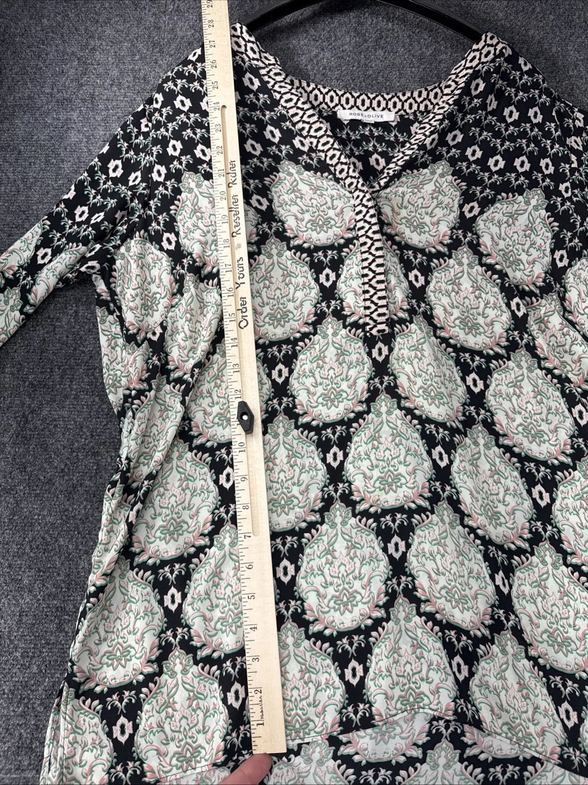 Rose + Olive Boho Paisley Tunic Blouse 1X Black Floral V-Neck Plus Size