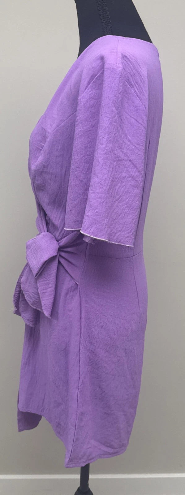 SHEIN Lavender Wrap Romper Women’s Medium US 6 Tie Waist Short Sleeve