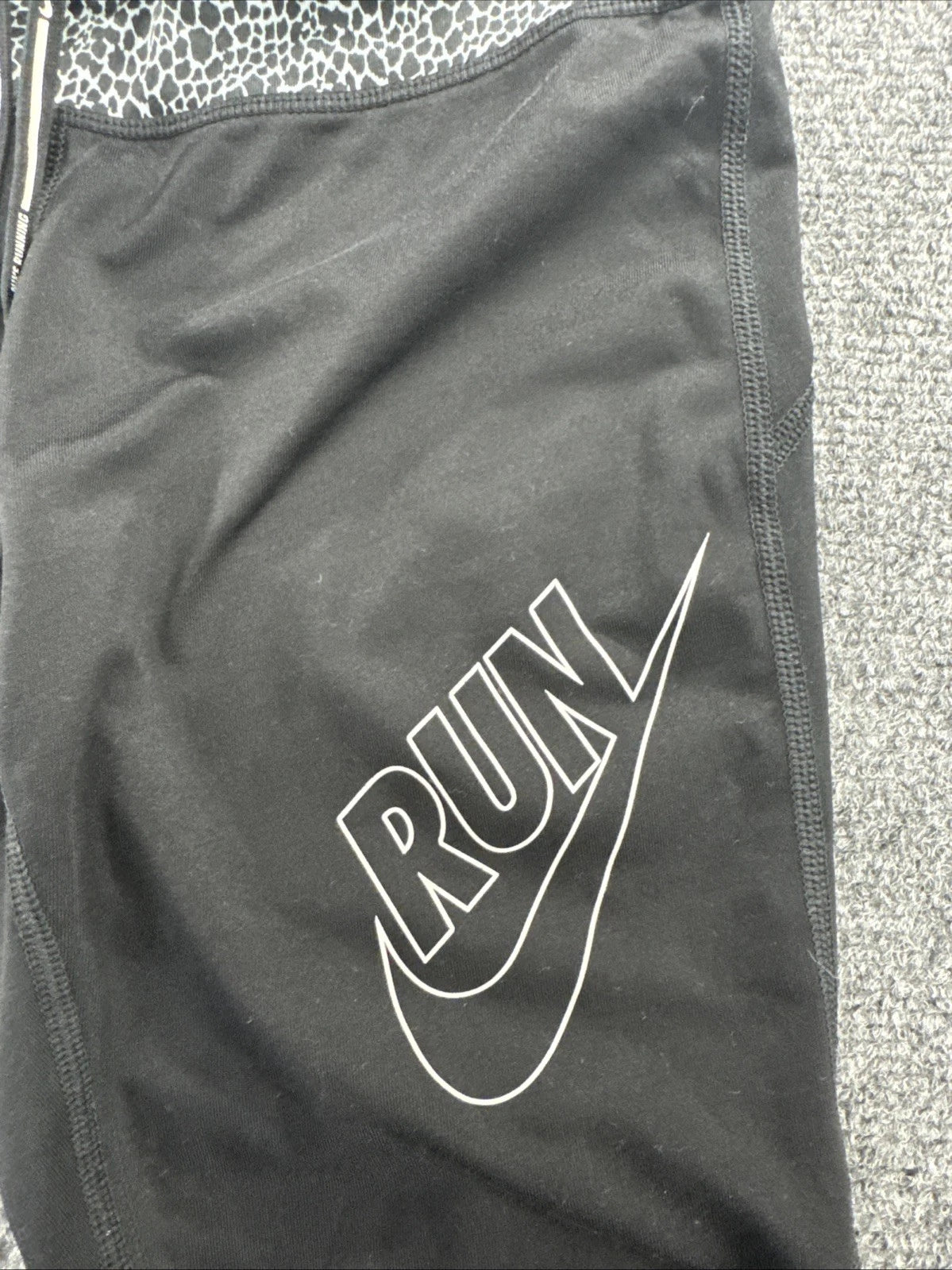 Nike Dri-FIT Women’s S Running Tights Black Animal Print Reflective Pocket
