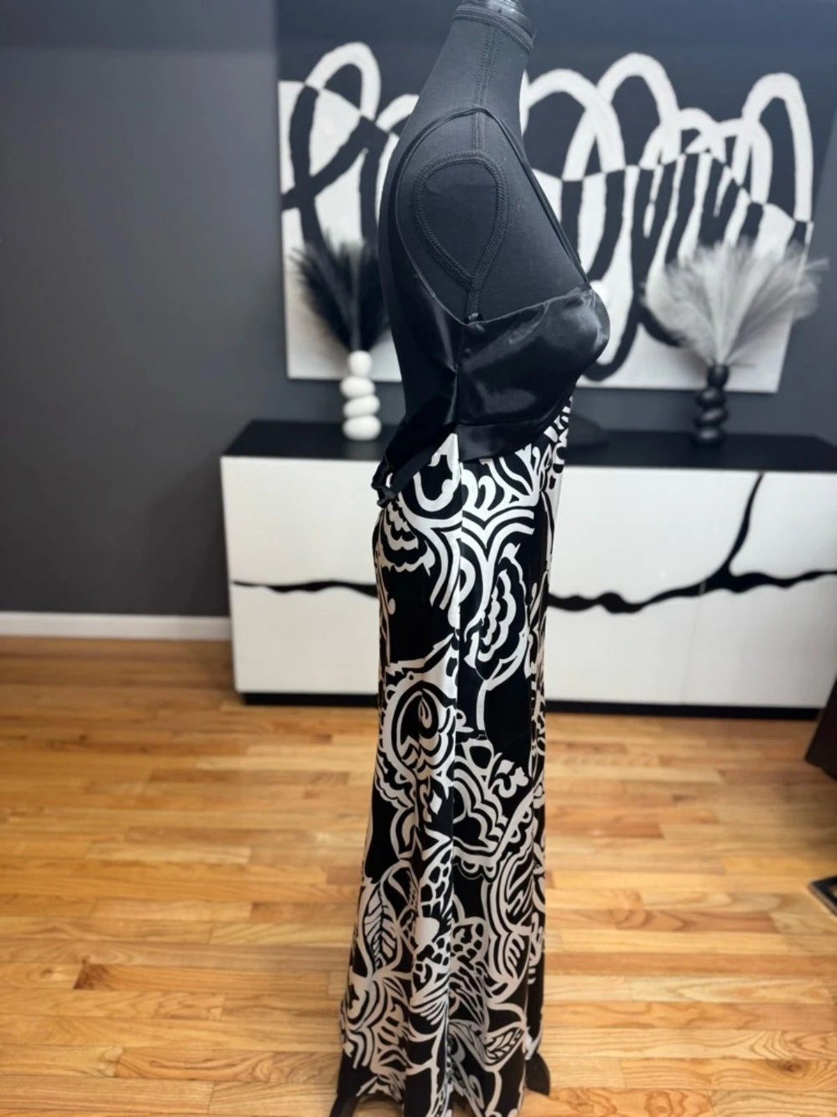 Betsy & Adam Black White Floral Halter Maxi Dress Women's Size 14 EUC Formal