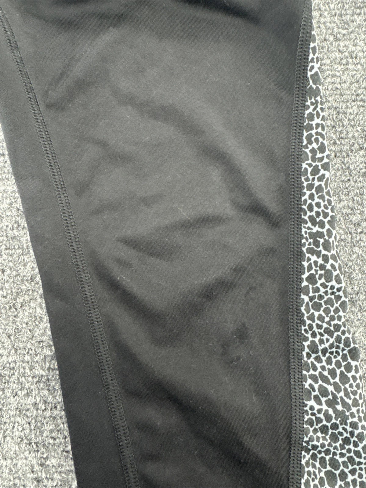 Nike Dri-FIT Women’s S Running Tights Black Animal Print Reflective Pocket