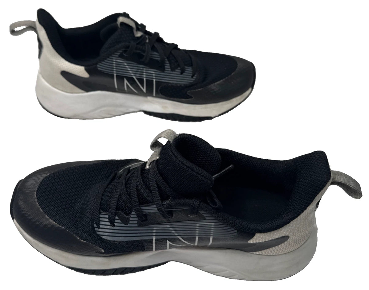 New Balance Rave Run v2 Big Kids Size 5 Black Gray Running Shoes Sneakers