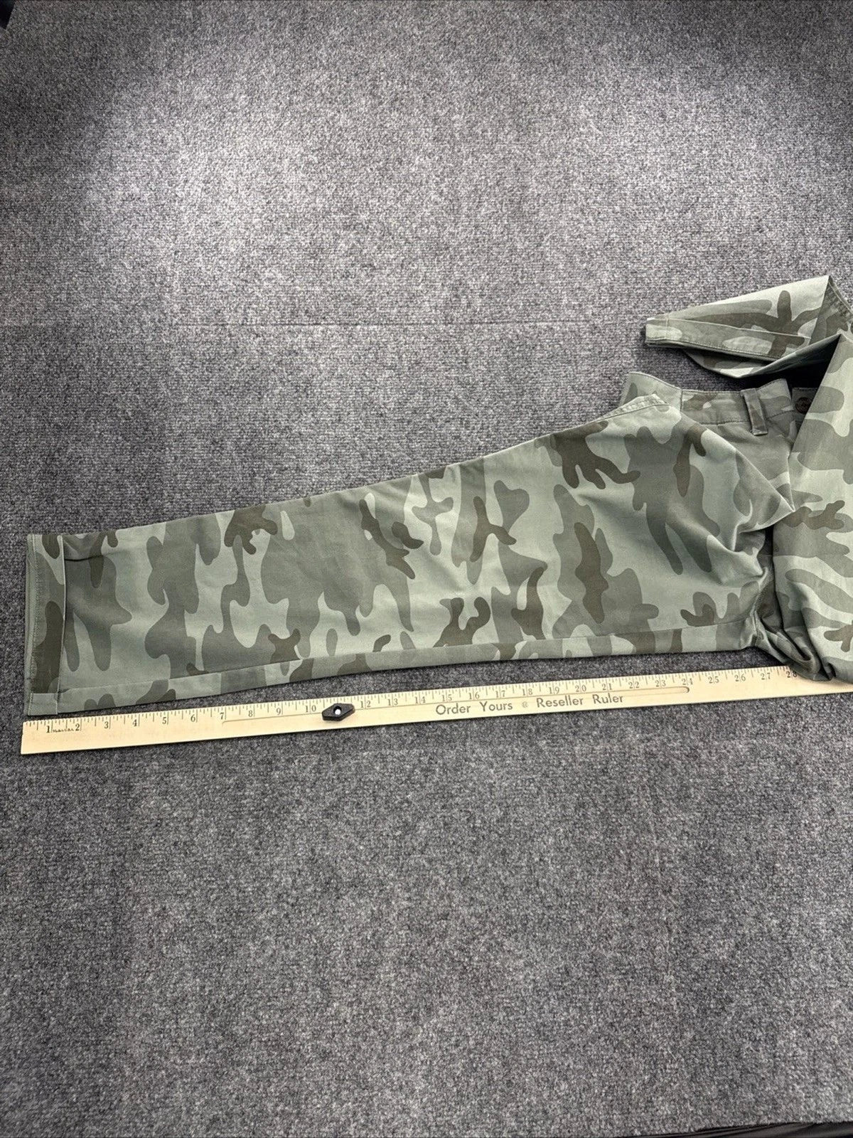 GAP Girlfriend Chino Pants Women’s Size 4 Green Camo Stretch Mid Rise