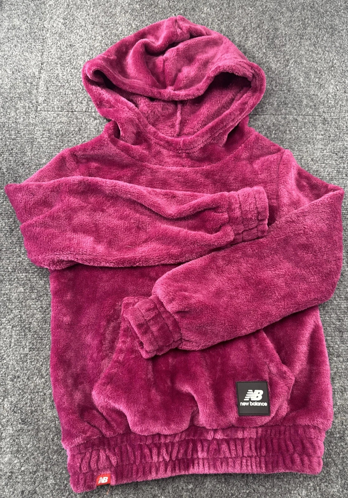 New Balance Fleece Hoodie Pullover Berry Plush Kangaroo Pocket Kids 10/12 M EUC