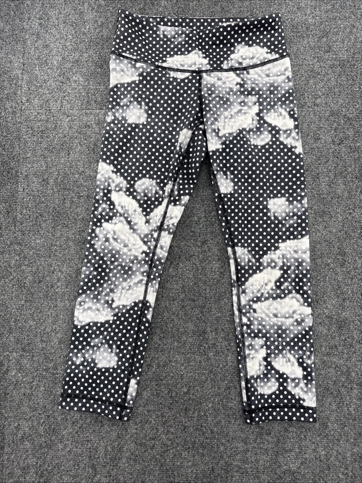 Lululemon Wunder Under Crop Sashiko Womens 4 Black White Petal Camo Leggings