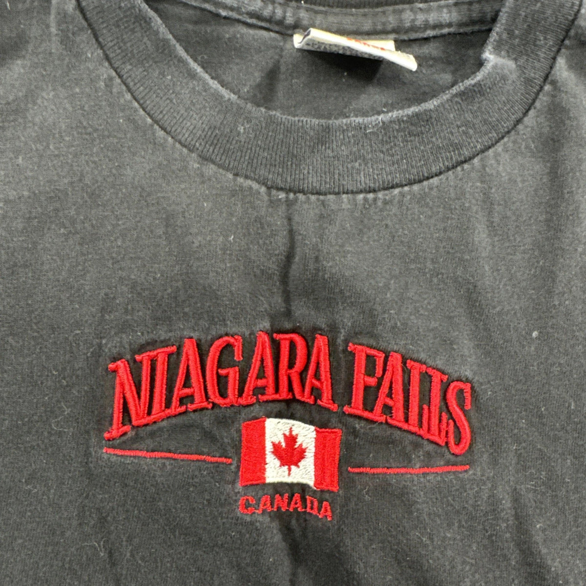 Vintage Niagara Falls Canada Embroidered T Shirt Intex Heavy Weight USA Large