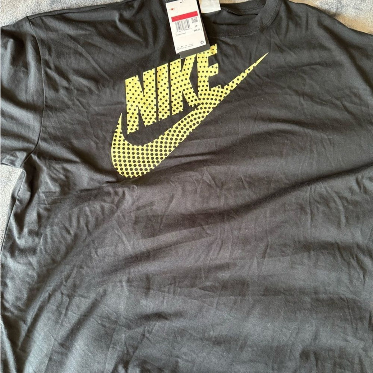 Nike Oversized Graphic Tee Women’s Large Black Yellow Logo Shirt NWT