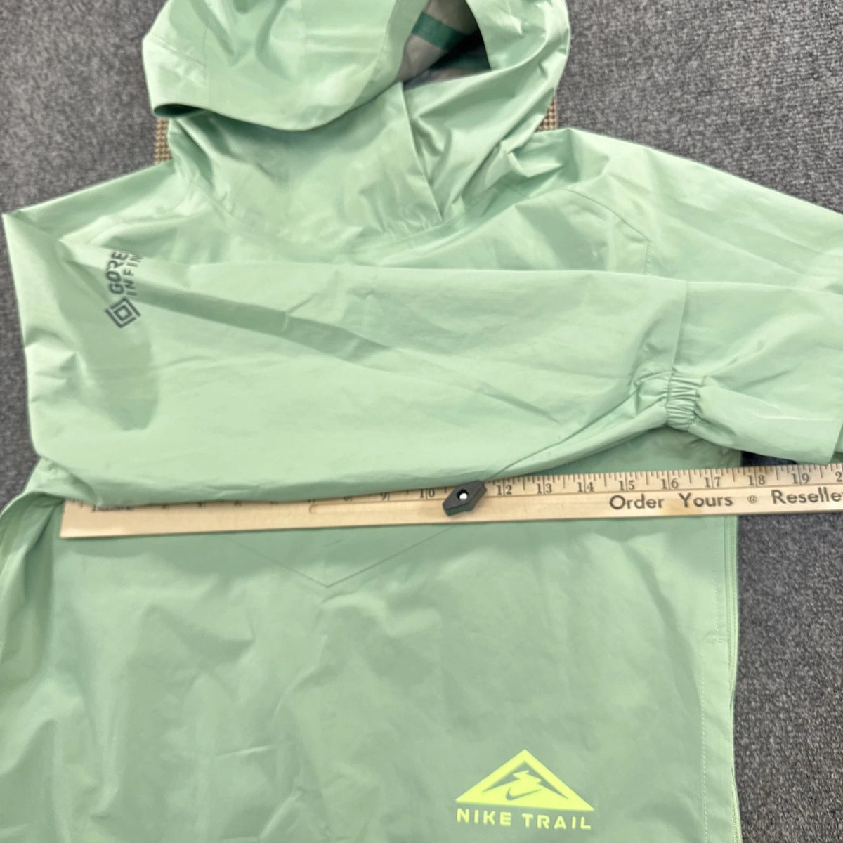 Nike Trail GORE-TEX Infinium Jacket Women XS Green Running DM7565-308
