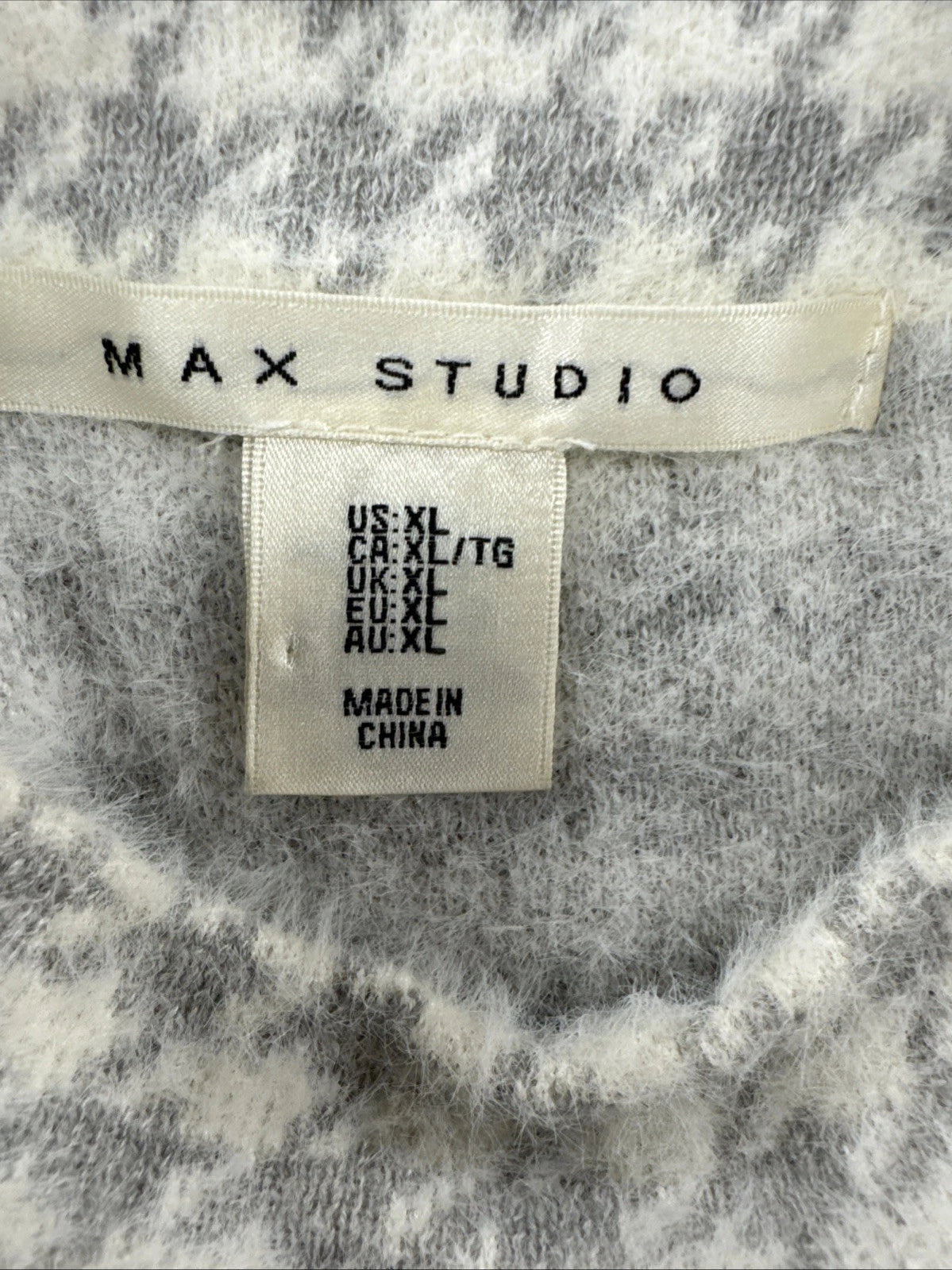 Max Studio Houndstooth Fuzzy Knit Sweater Women's XL Cozy Soft Chic