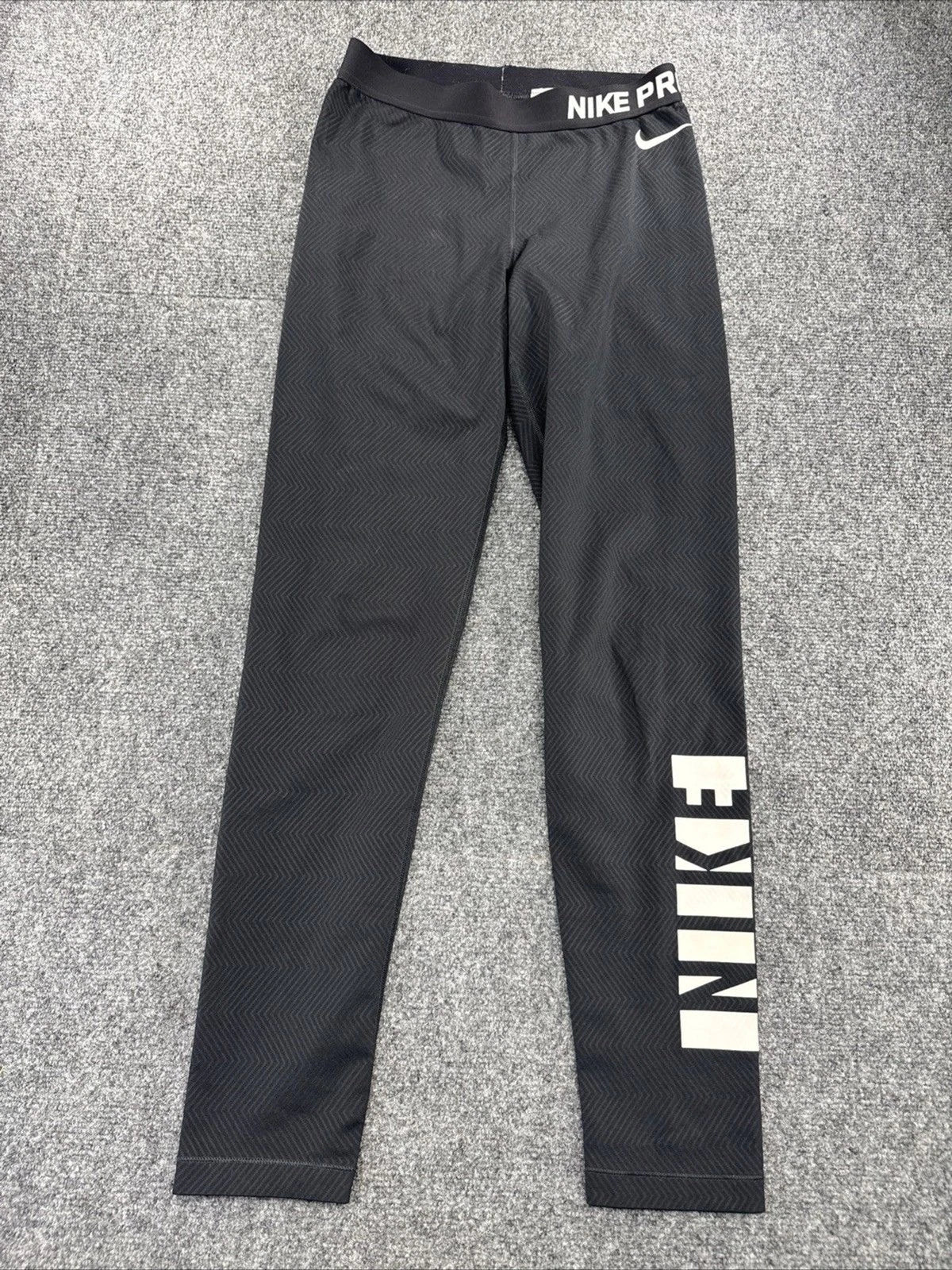 Nike Pro Women's Medium Dri-FIT Black NIKE Graphic Compression Leggings 856238