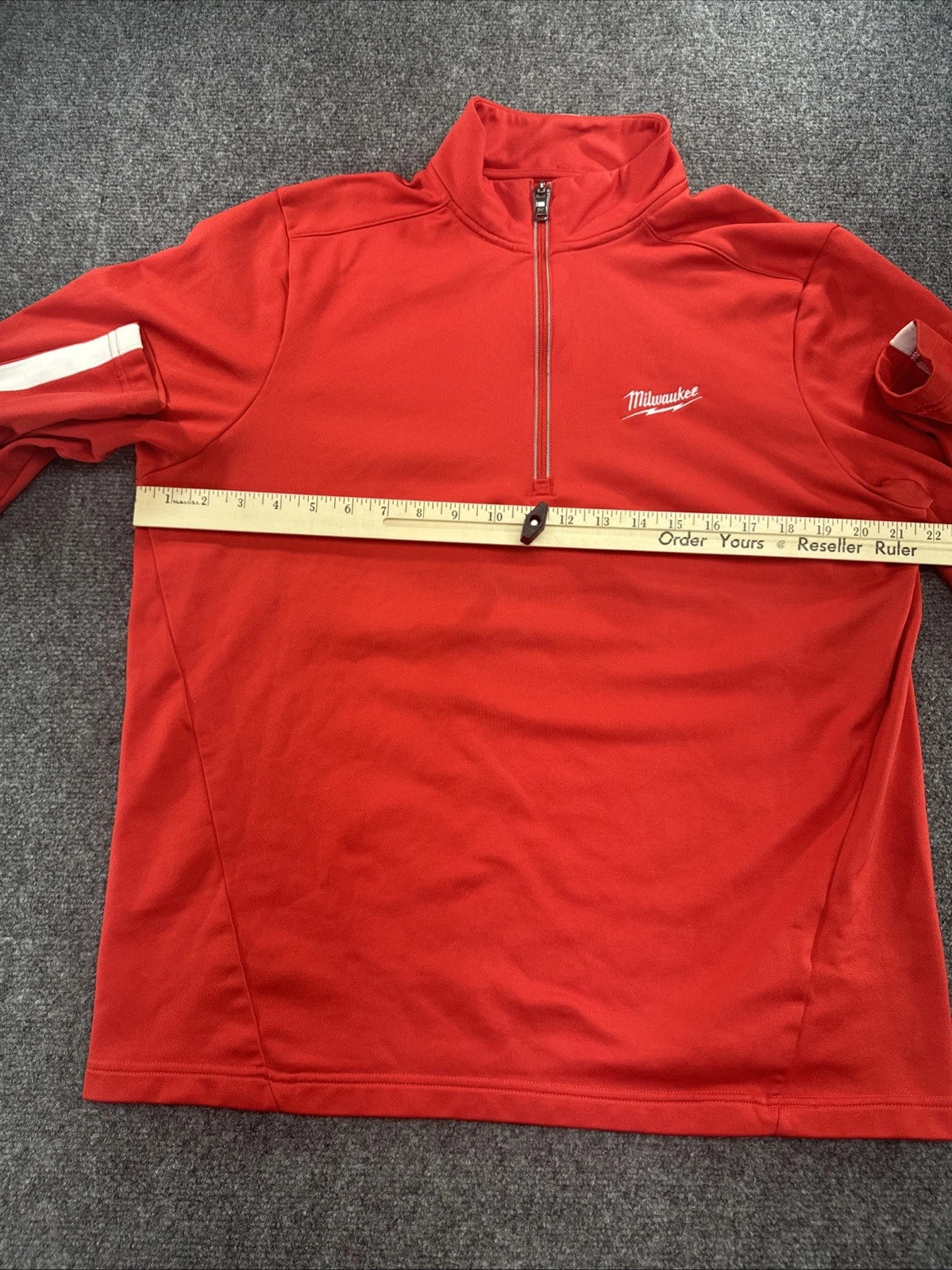 Under Armour Milwaukee Tool 1/4 Zip Pullover Men’s Medium Red Loose Fit