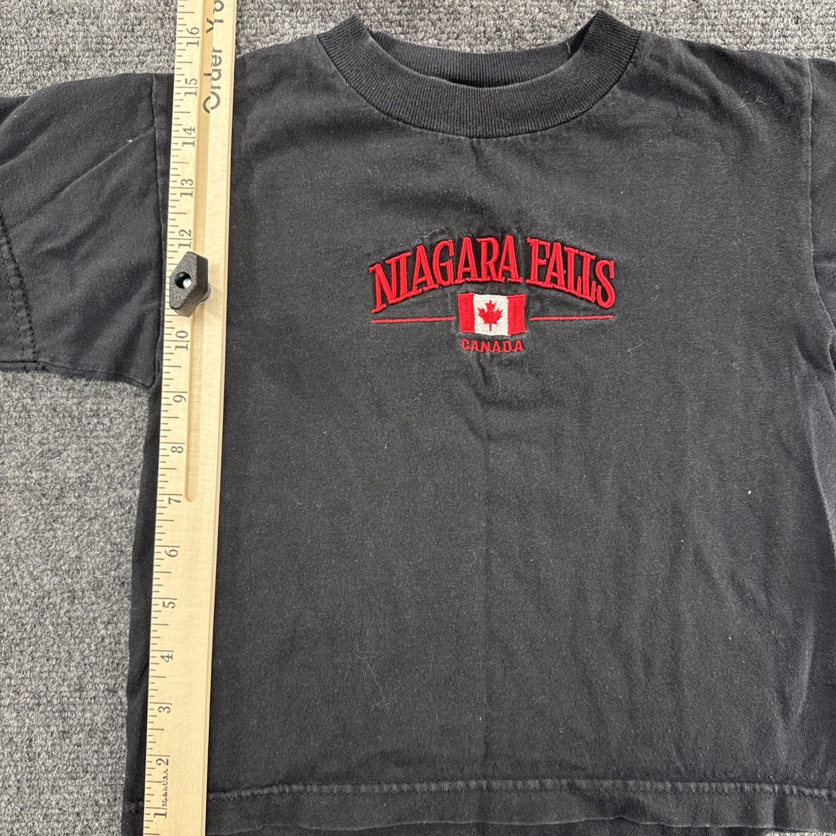Vintage Niagara Falls Canada Embroidered T Shirt Kids Small Made USA Black