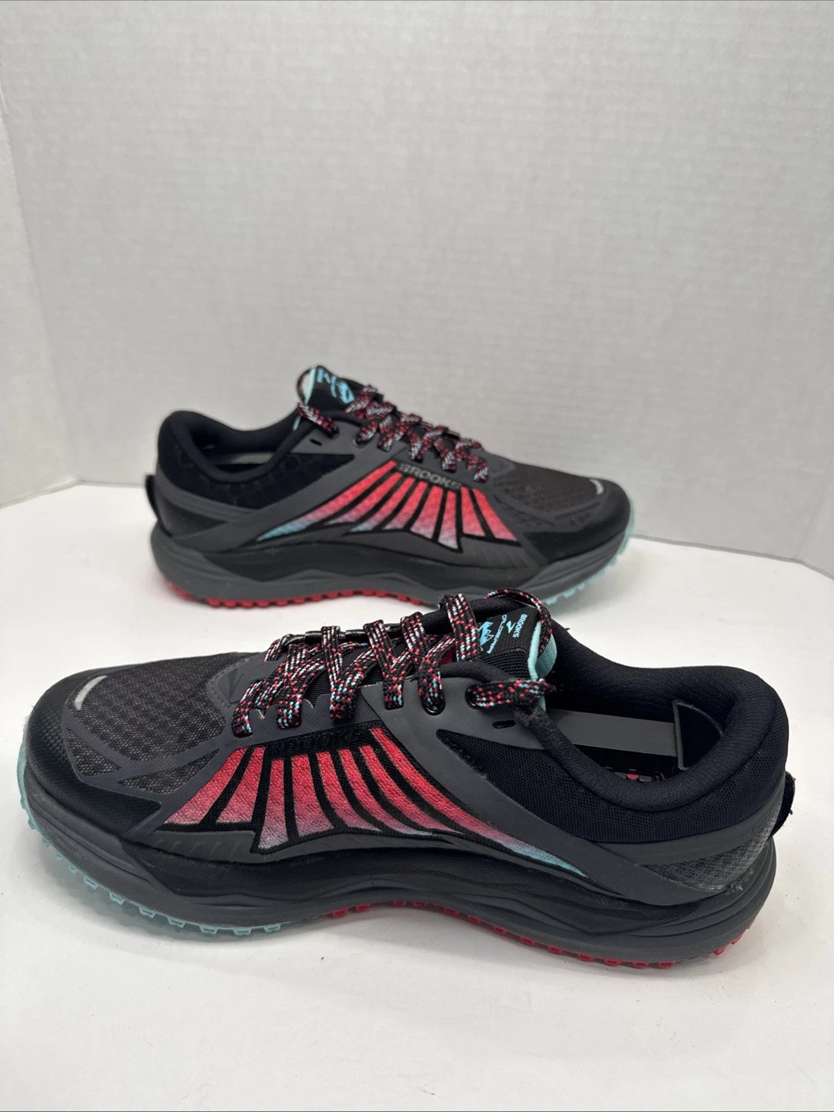 Brooks Caldera Women’s 7.5 Trail Running Shoes Black Pink Aqua 1202321B065