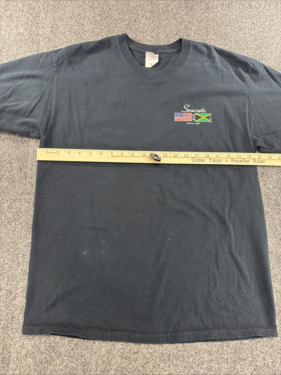 Vintage 90s Gildan Secrets Jamaica USA Flags Embroidered T-Shirt Large