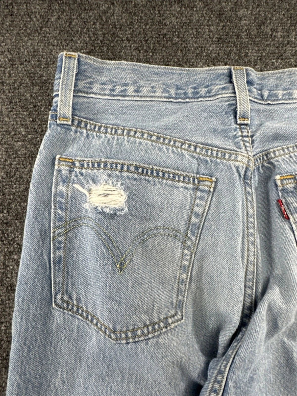 Levi’s 501 Original Jeans Women’s Approx W27 Light Wash Distressed Button Fly