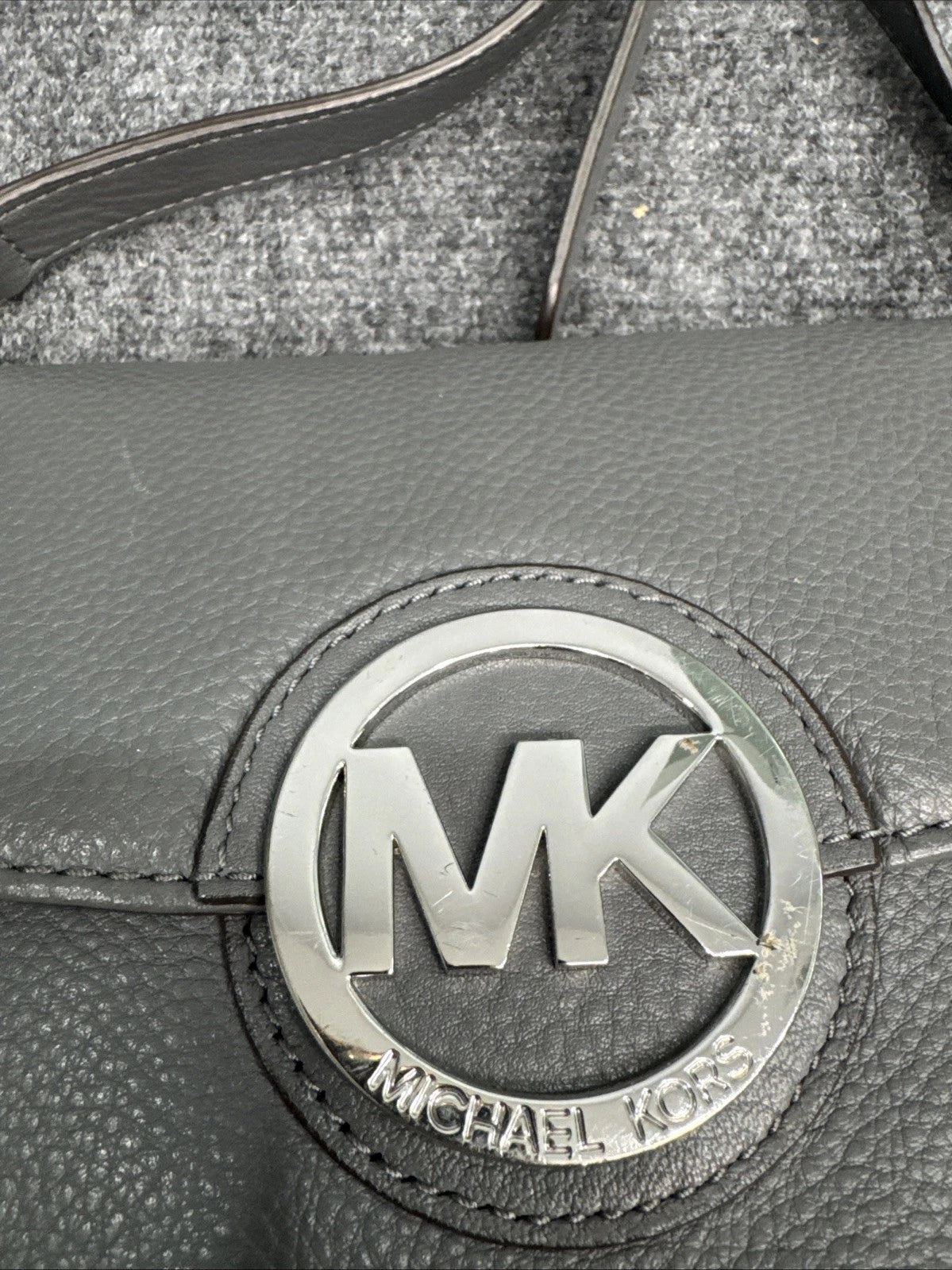 Michael Kors Fulton Gray Pebbled Leather Crossbody Shoulder Bag Large MK EUC