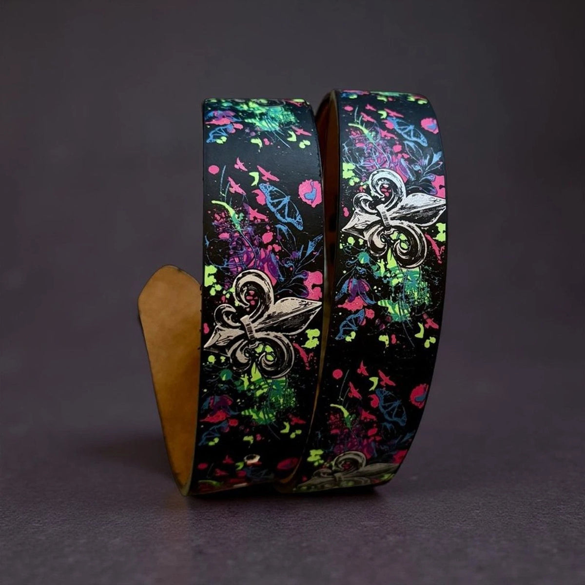 Black Leather Fleur-de-Lis Floral Embossed Belt Size 34-38 NWT Streetwear