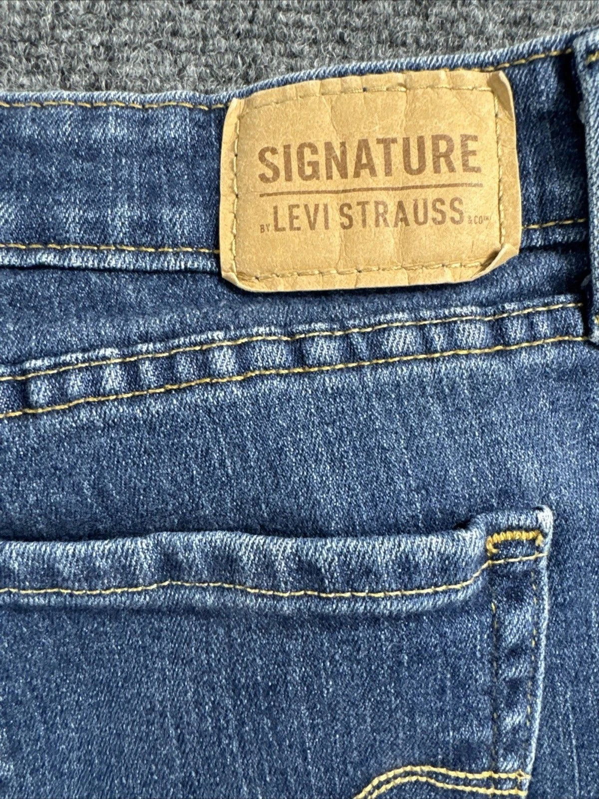 Levi Strauss Signature Mid Rise Bootcut Jeans Women W31 L30 Blue Stretch Denim