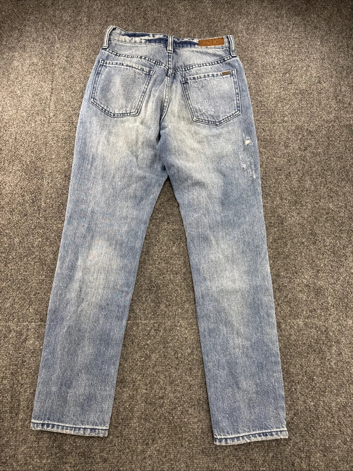 Armani Exchange AX J51 Carrot Jeans Distressed Light Wash Size 24 NWOT