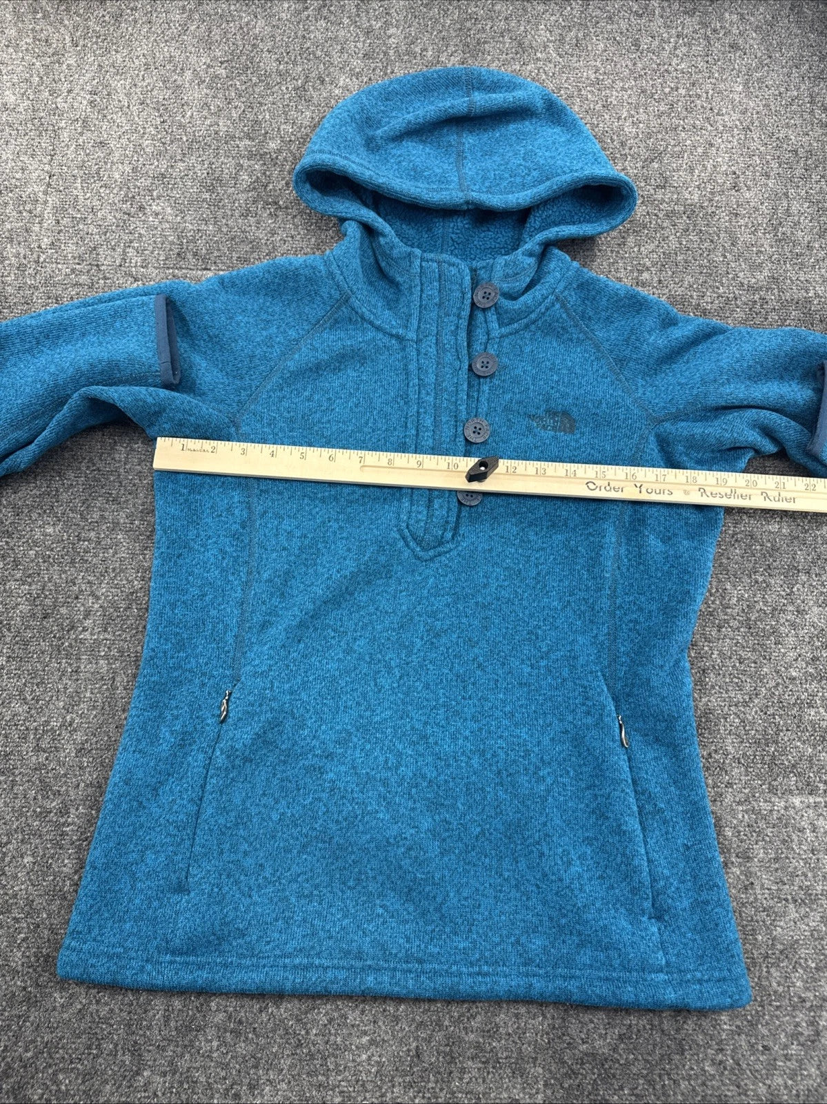 The North Face Crescent Sunset Hoodie Women’s M Teal Sweater Knit Fleece