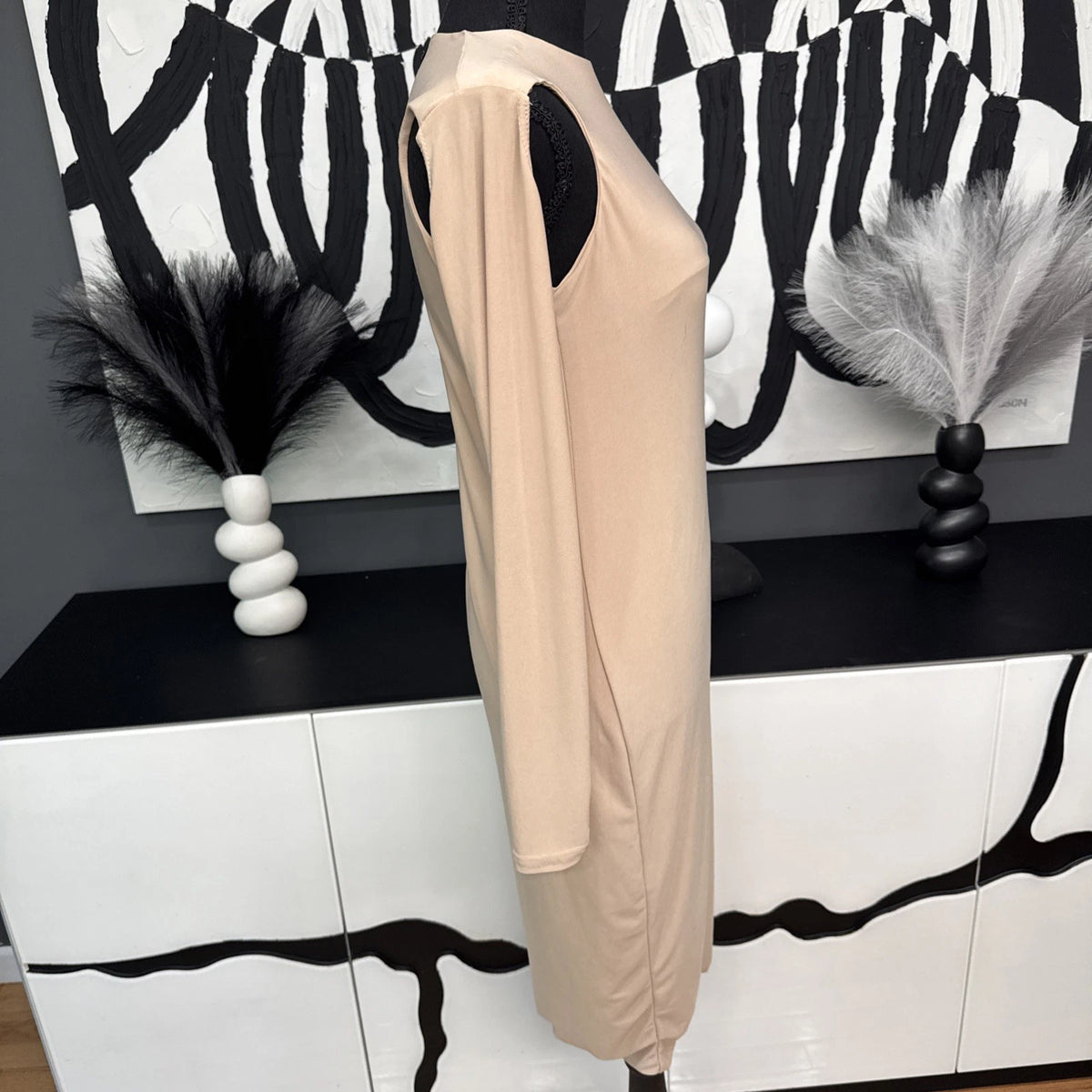 PrettyLittleThing Maternity Nude Cut Out Shoulder Midi Dress Womens 8 NWT