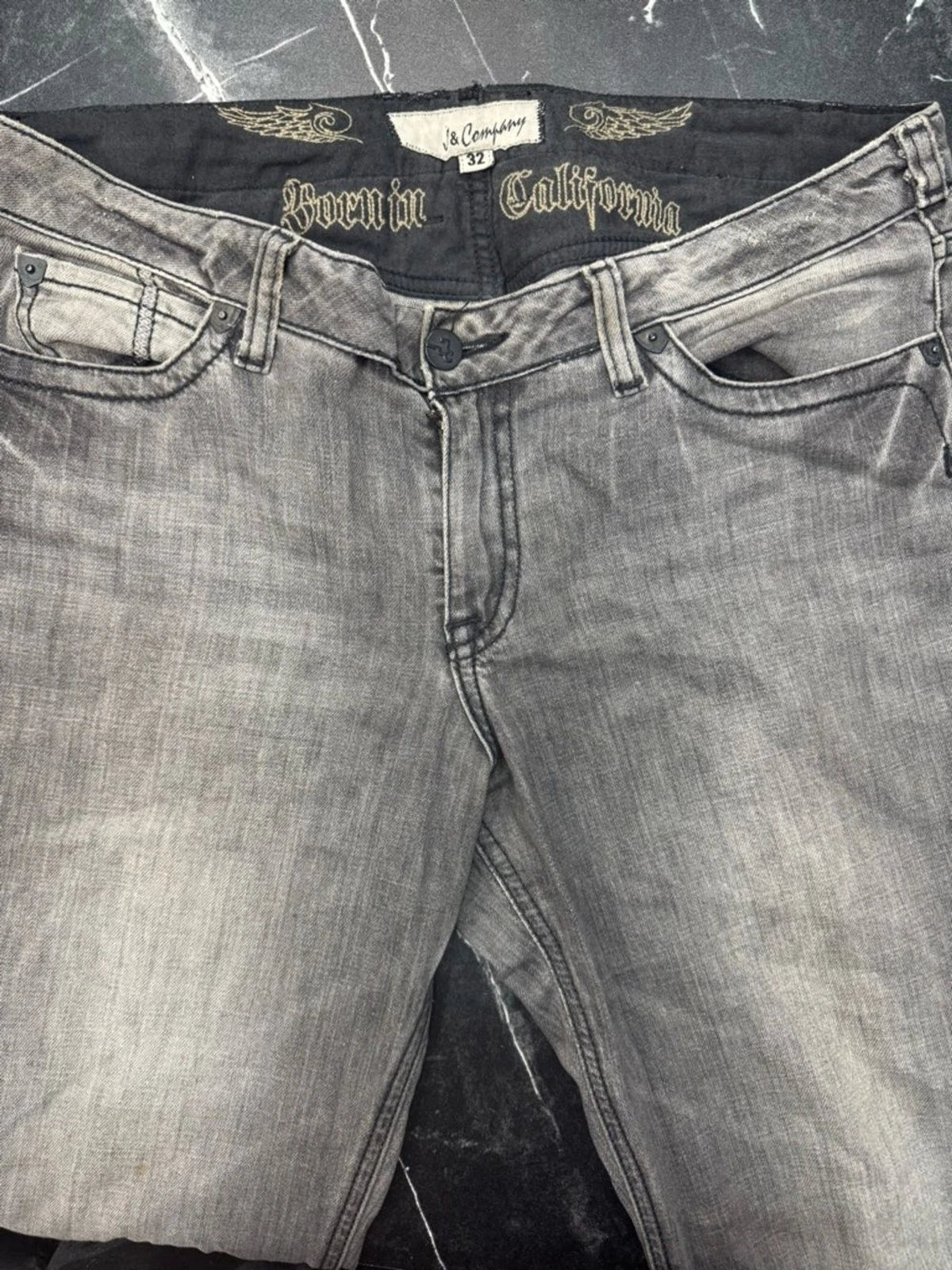 J & Company Straight Leg Jeans Womens Size 32 Gray Wash Skull Pocket Denim