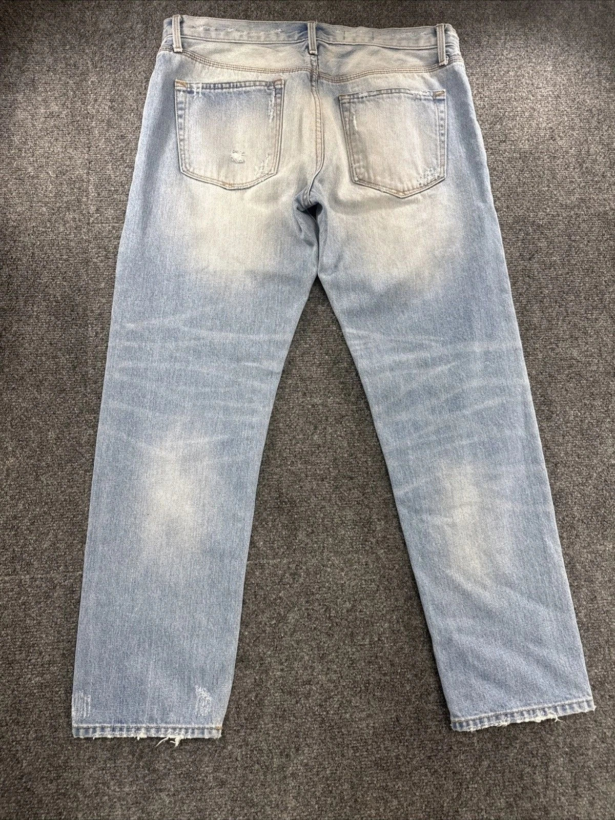 Gap 1969 Sexy Boyfriend Jeans Women’s 28 Light Wash Distressed Ripped