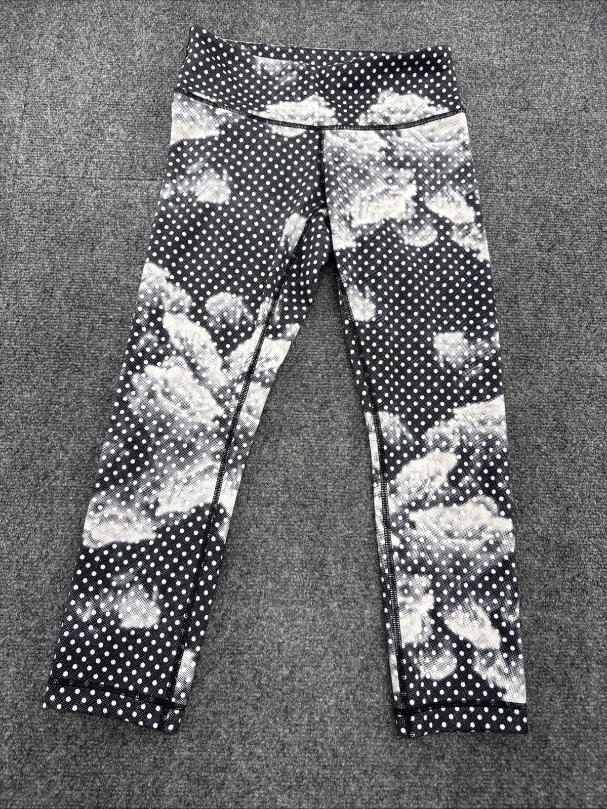 Lululemon Wunder Under Crop Sashiko Womens 4 Black White Petal Camo Leggings